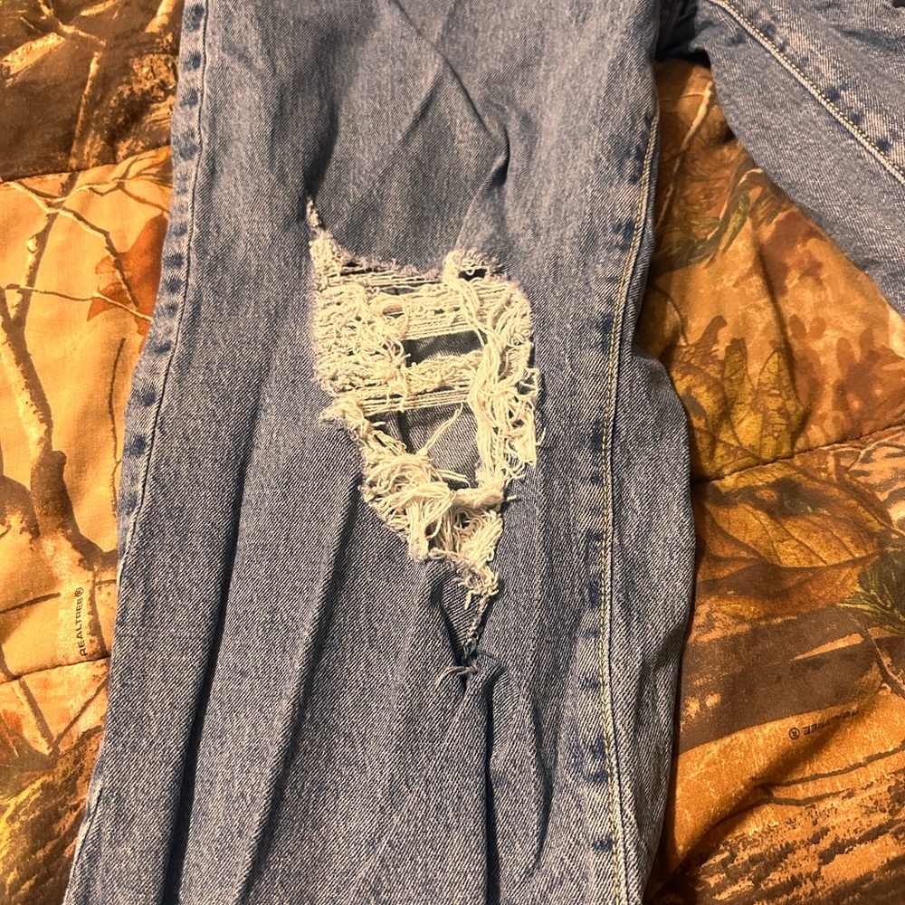 Wild Fable Distressed Straight Jeans 8/28 High Rise - Picture 3 of 7